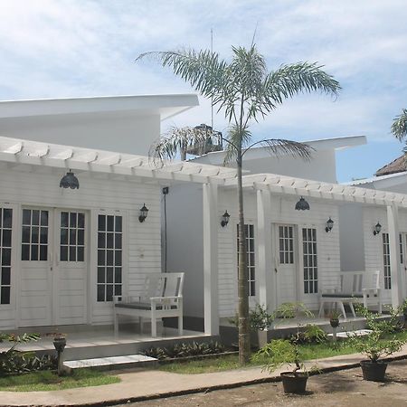 Casa Blanca Gili Air Hotel Buitenkant foto
