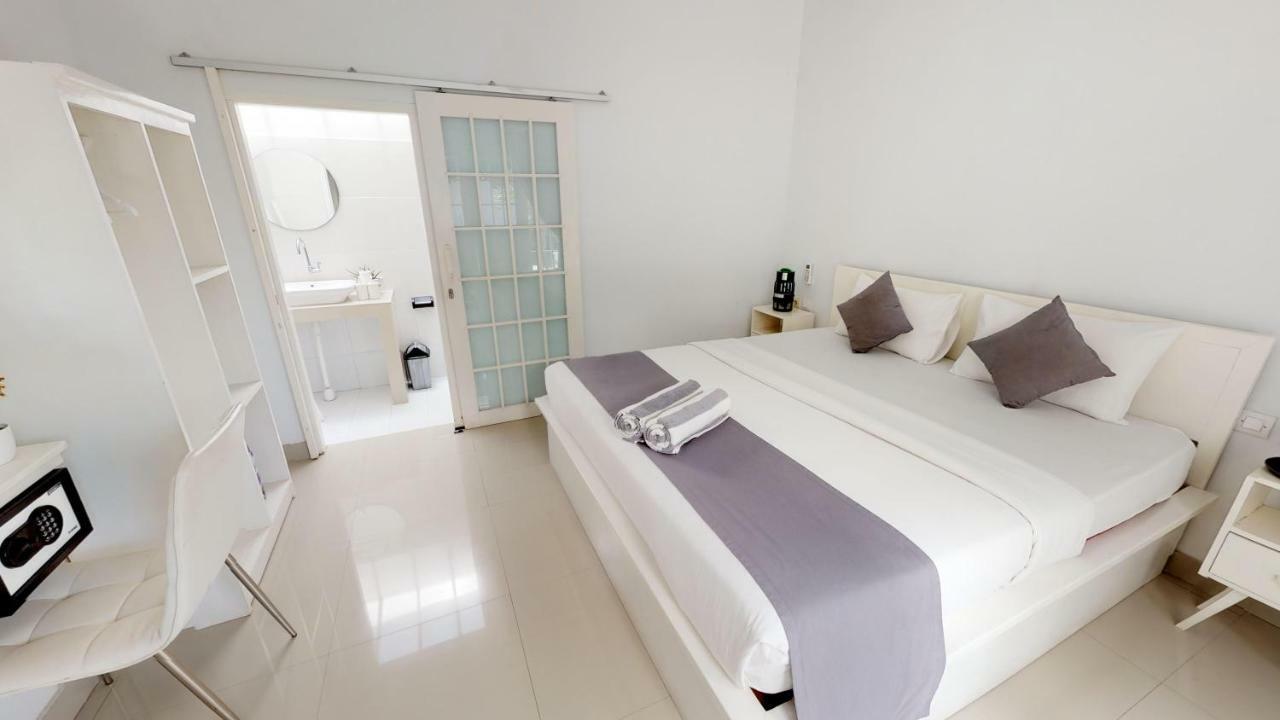 Casa Blanca Gili Air Hotel Buitenkant foto
