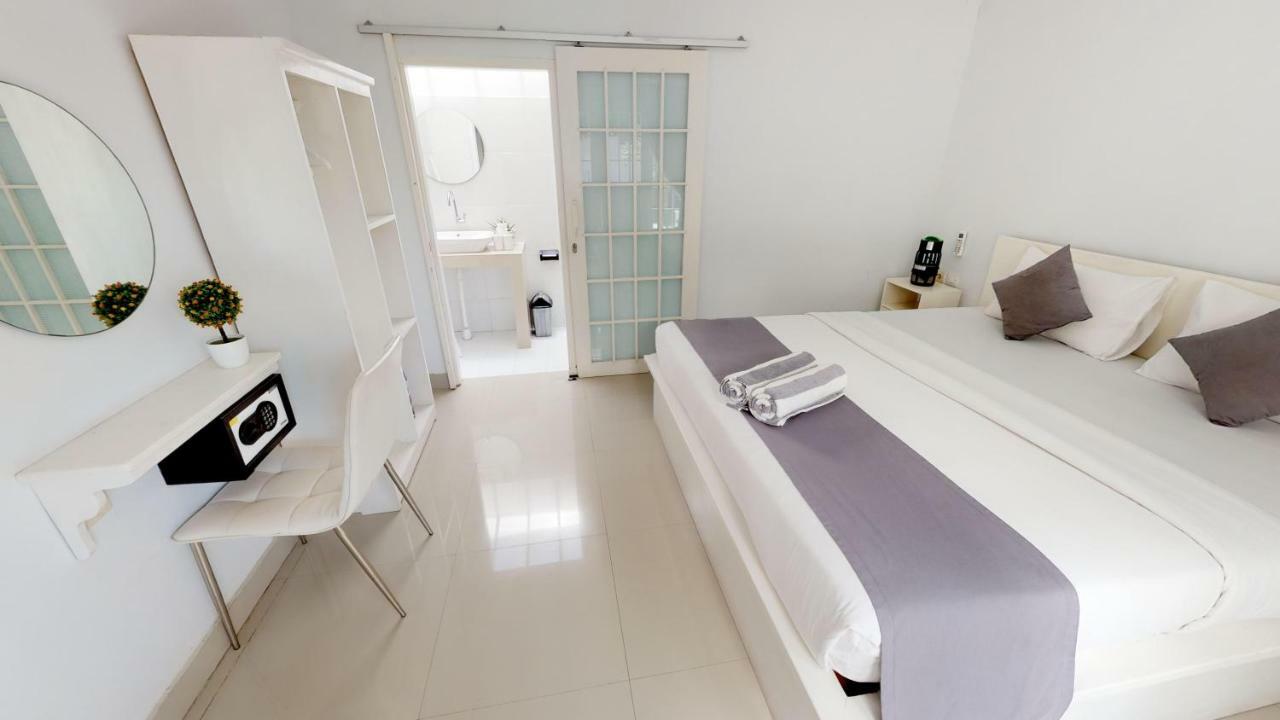 Casa Blanca Gili Air Hotel Buitenkant foto